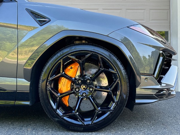 Used-2023-Lamborghini-Urus-Performante