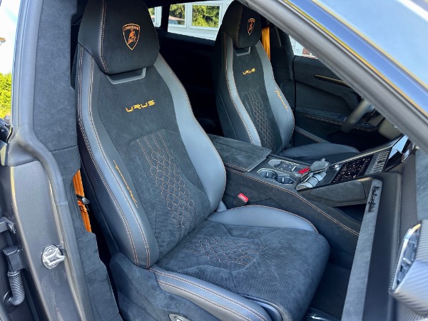 Used-2023-Lamborghini-Urus-Performante