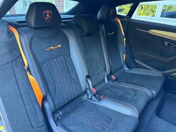Used-2023-Lamborghini-Urus-Performante