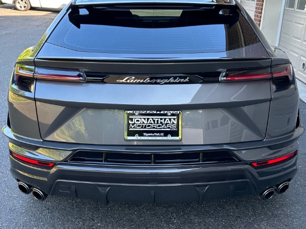 Used-2023-Lamborghini-Urus-Performante