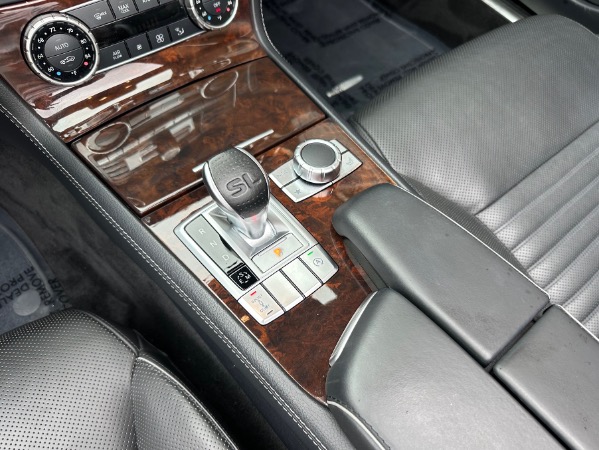Used-2015-Mercedes-Benz-SL-Class-SL-550