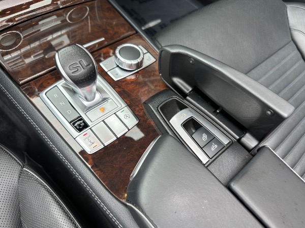 Used-2015-Mercedes-Benz-SL-Class-SL-550