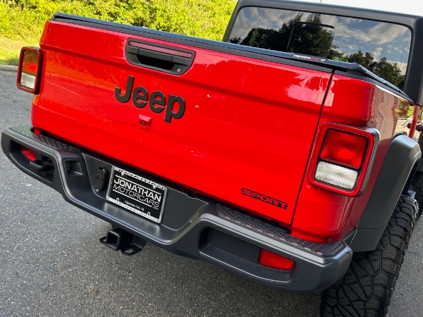 Used-2021-Jeep-Gladiator-Sport