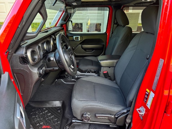 Used-2021-Jeep-Gladiator-Sport