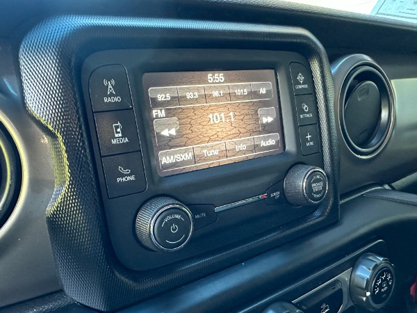 Used-2021-Jeep-Gladiator-Sport