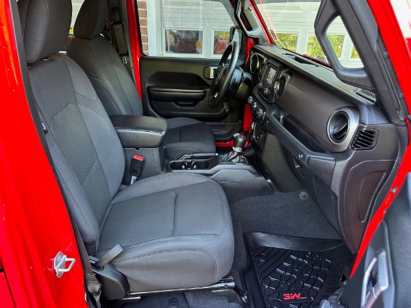 Used-2021-Jeep-Gladiator-Sport