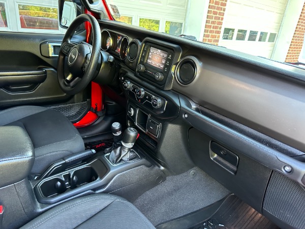 Used-2021-Jeep-Gladiator-Sport