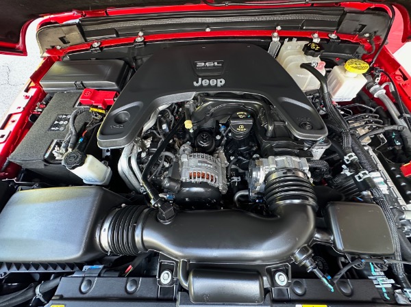 Used-2021-Jeep-Gladiator-Sport