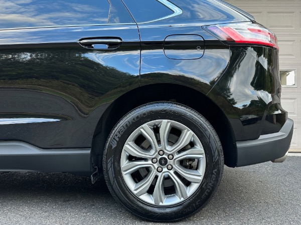 Used-2023-Ford-Edge-Titanium