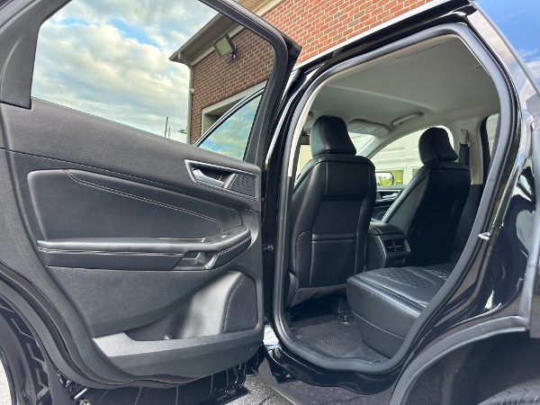Used-2023-Ford-Edge-Titanium