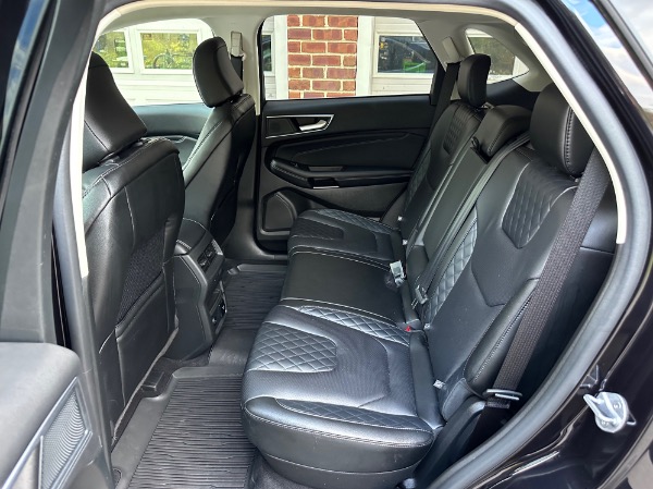 Used-2023-Ford-Edge-Titanium