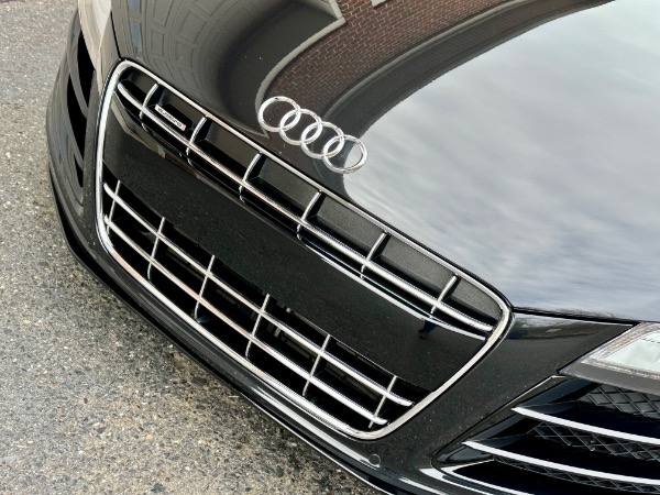 Used-2011-Audi-R8-52-quattro-Spyder