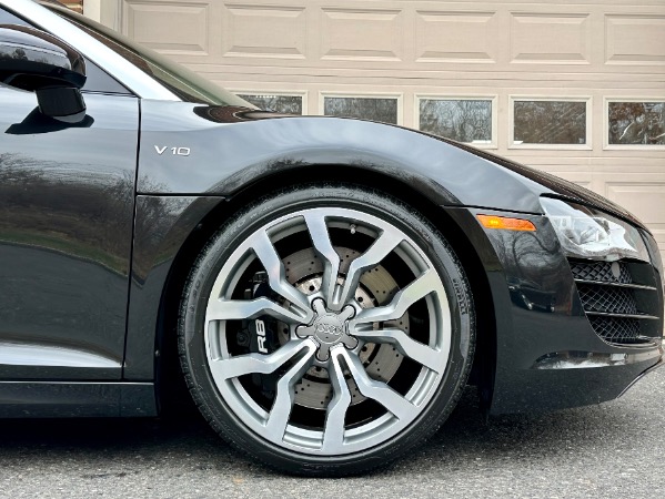 Used-2011-Audi-R8-52-quattro-Spyder