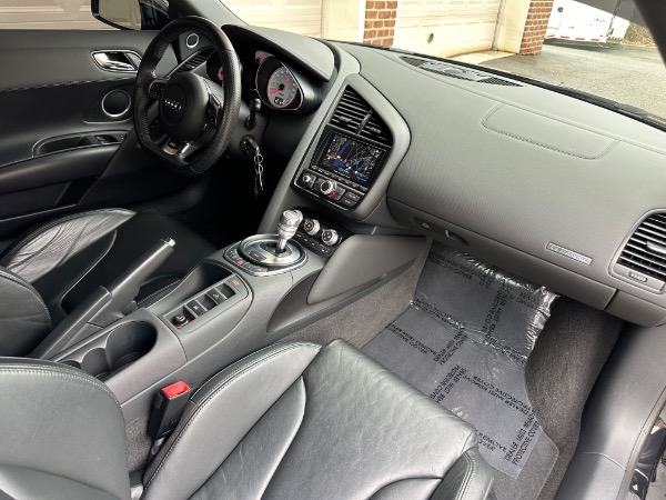 Used-2011-Audi-R8-52-quattro-Spyder