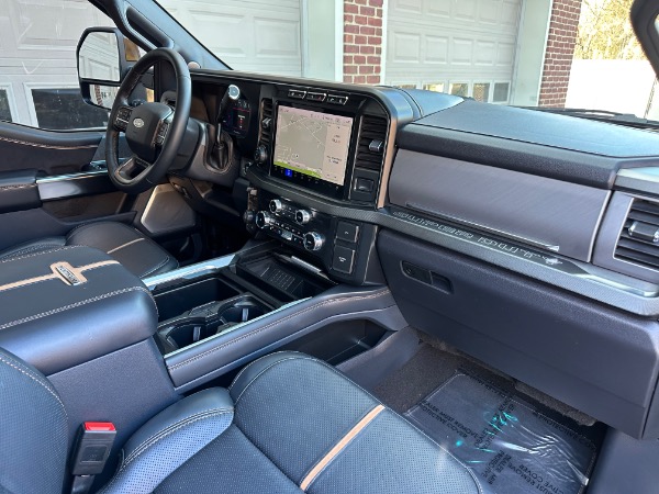 Used-2024-Ford-F-250-Super-Duty-Platinum