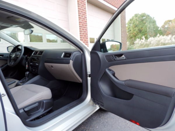 Used-2011-Volkswagen-Jetta