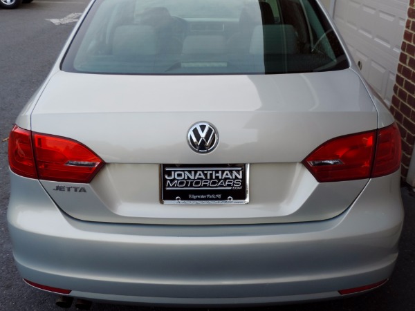 Used-2011-Volkswagen-Jetta