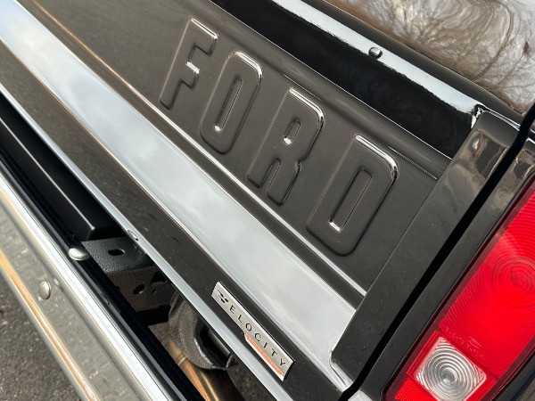 Used-1975-Ford-Bronco-Velocity-Signature-Series