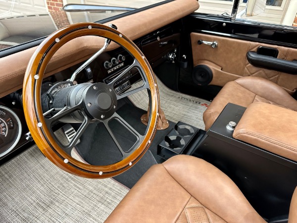 Used-1975-Ford-Bronco-Velocity-Signature-Series