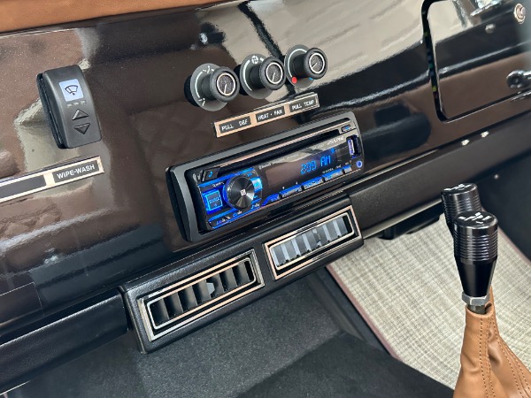 Used-1975-Ford-Bronco-Velocity-Signature-Series