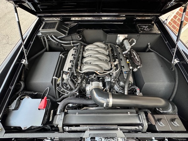 Used-1975-Ford-Bronco-Velocity-Signature-Series