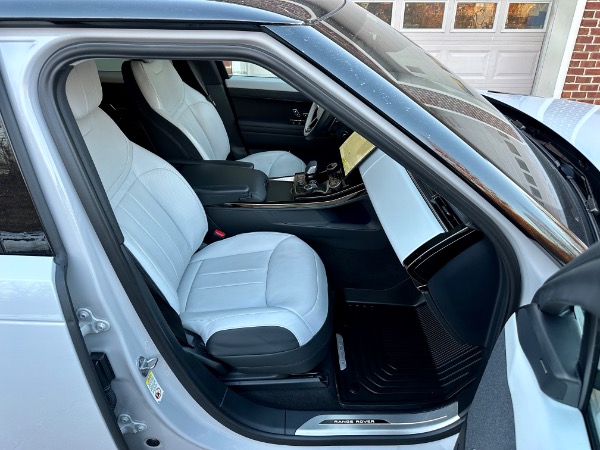 Used-2023-Land-Rover-Range-Rover-Sport-P400-Dynamic-SE
