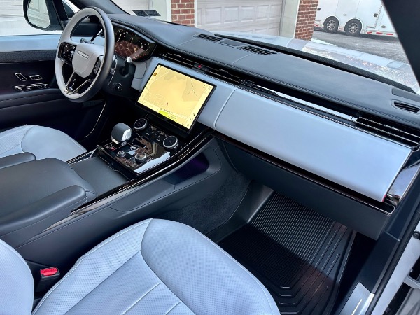 Used-2023-Land-Rover-Range-Rover-Sport-P400-Dynamic-SE