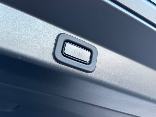 Used-2023-Land-Rover-Range-Rover-Sport-P400-Dynamic-SE