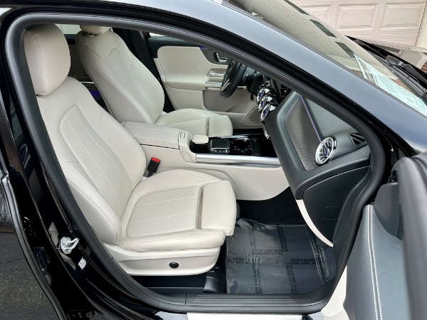 Used-2022-Mercedes-Benz-GLA-GLA-250-4MATIC