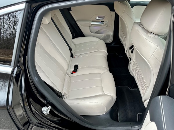 Used-2022-Mercedes-Benz-GLA-GLA-250-4MATIC