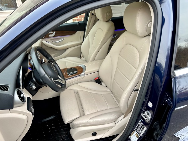 Used-2022-Mercedes-Benz-GLC-GLC-300-4MATIC