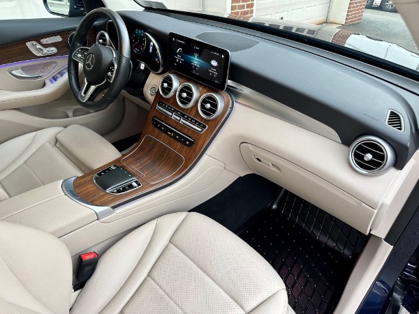 Used-2022-Mercedes-Benz-GLC-GLC-300-4MATIC