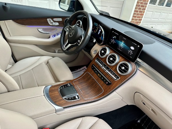 Used-2022-Mercedes-Benz-GLC-GLC-300-4MATIC