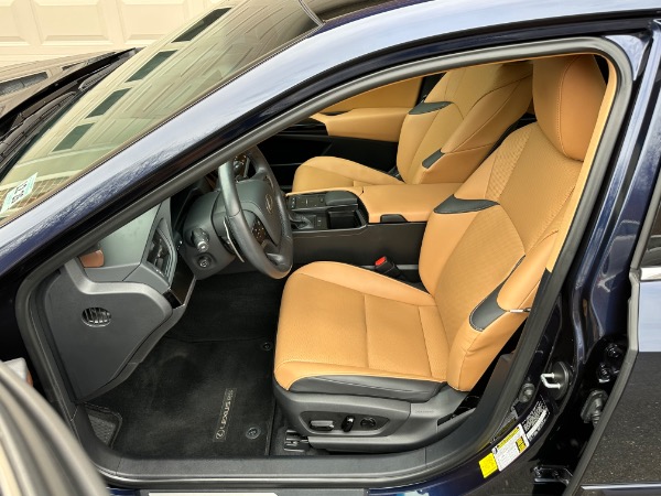 Used-2022-Lexus-ES-350-Premium