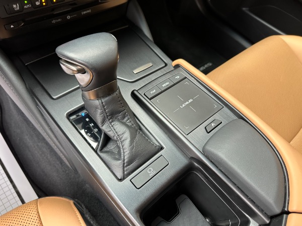 Used-2022-Lexus-ES-350-Premium