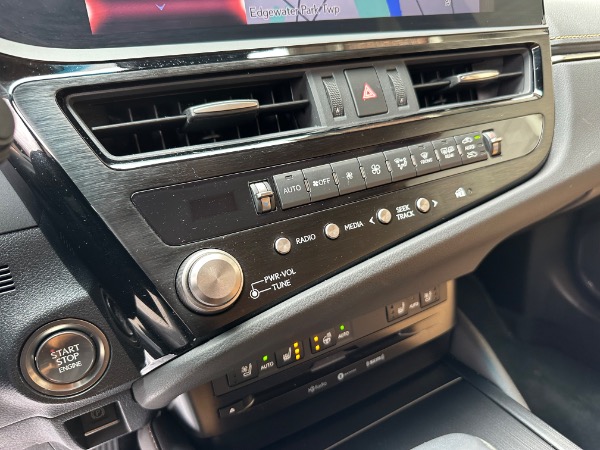 Used-2022-Lexus-ES-350-Premium