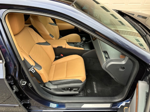 Used-2022-Lexus-ES-350-Premium
