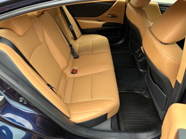 Used-2022-Lexus-ES-350-Premium