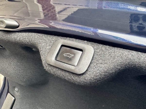 Used-2022-Lexus-ES-350-Premium