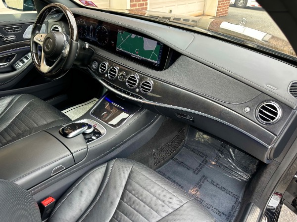 Used-2019-Mercedes-Benz-S-Class-S-560-4MATIC