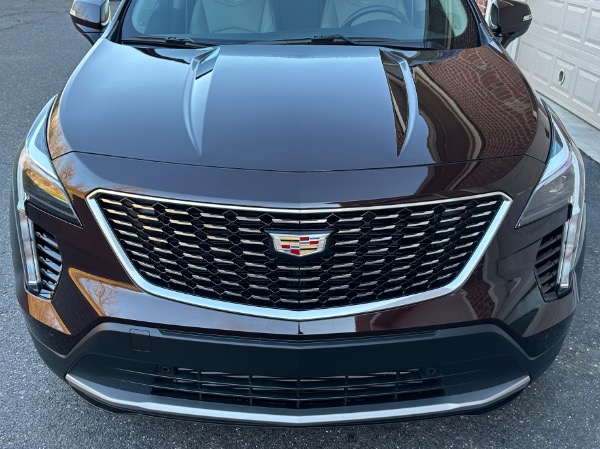 Used-2021-Cadillac-XT4-Premium-Luxury