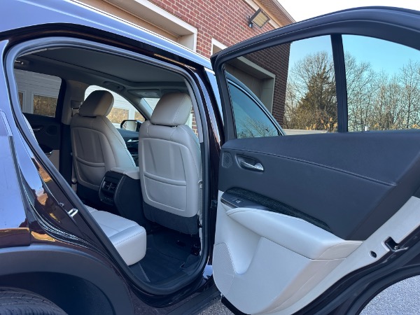 Used-2021-Cadillac-XT4-Premium-Luxury