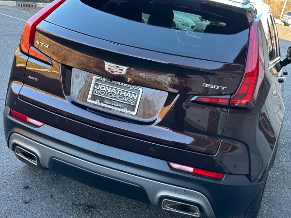 Used-2021-Cadillac-XT4-Premium-Luxury
