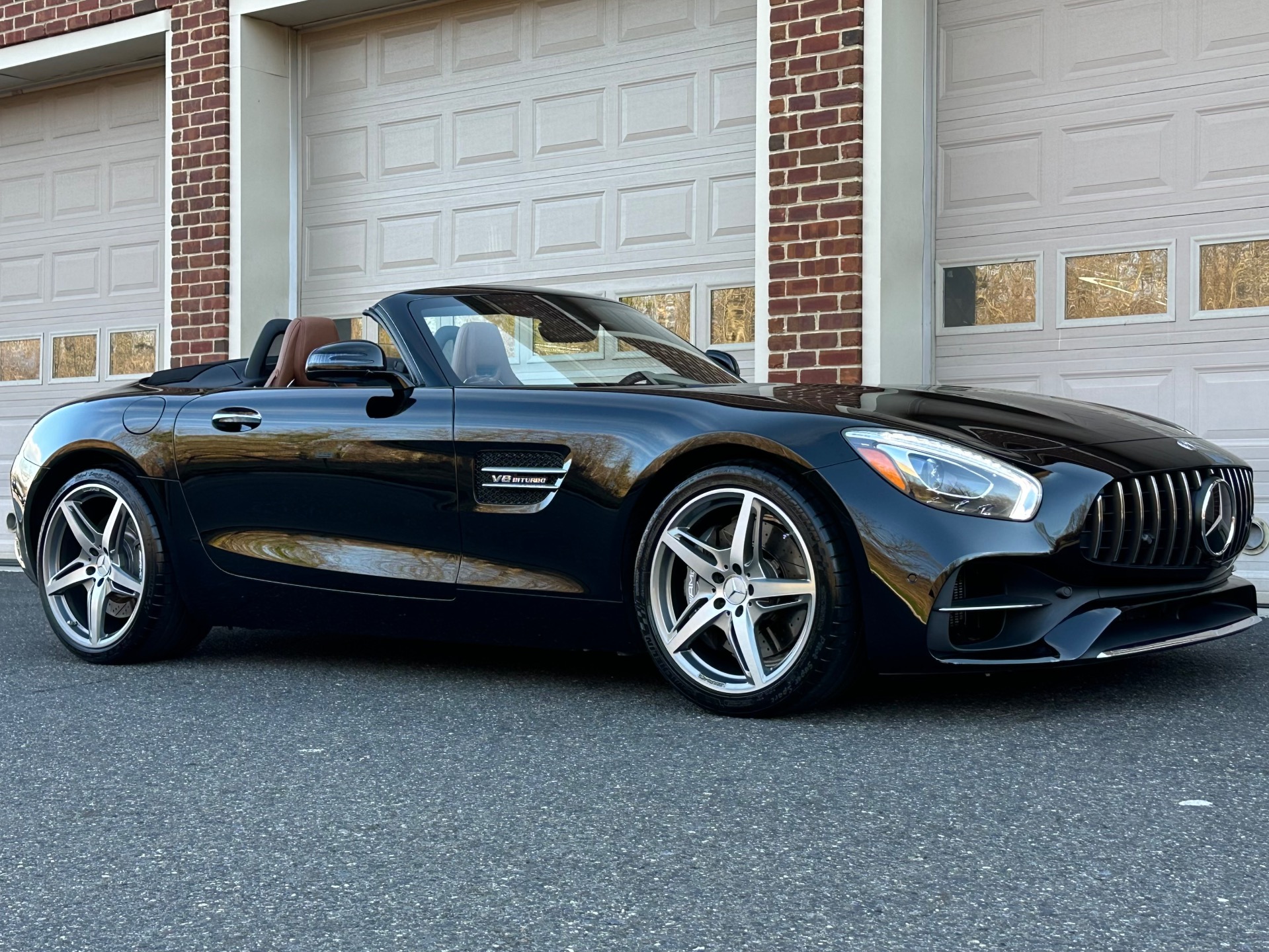 Used-2018-Mercedes-Benz-AMG-GT-1743099708.jpg