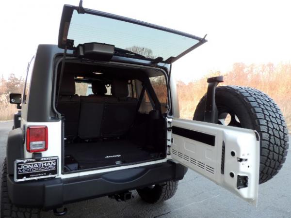 Used-2014-Jeep-Wrangler-Unlimited-Sport-4WD
