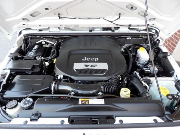 Used-2014-Jeep-Wrangler-Unlimited-Sport-4WD