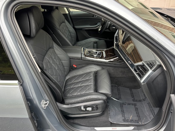 Used-2025-BMW-X7-xDrive40i