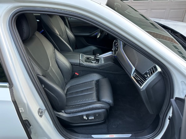 Used-2022-BMW-X6-xDrive40i