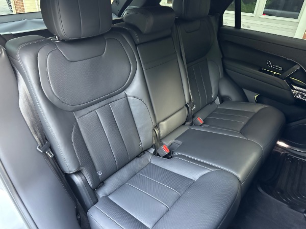 Used-2024-Land-Rover-Range-Rover-Sport-P400-Dynamic-SE