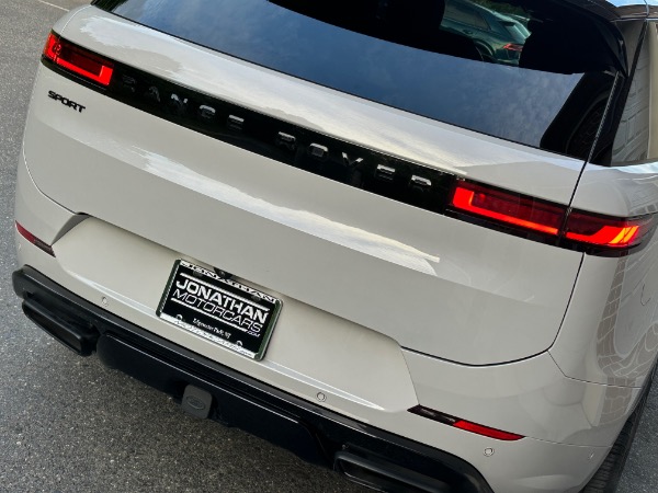 Used-2024-Land-Rover-Range-Rover-Sport-P400-Dynamic-SE